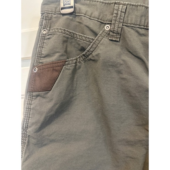 Wrangler Workwear Olive Green Utility Shorts Men's Size 36 Relaxed Fit - Picture 6 of 6